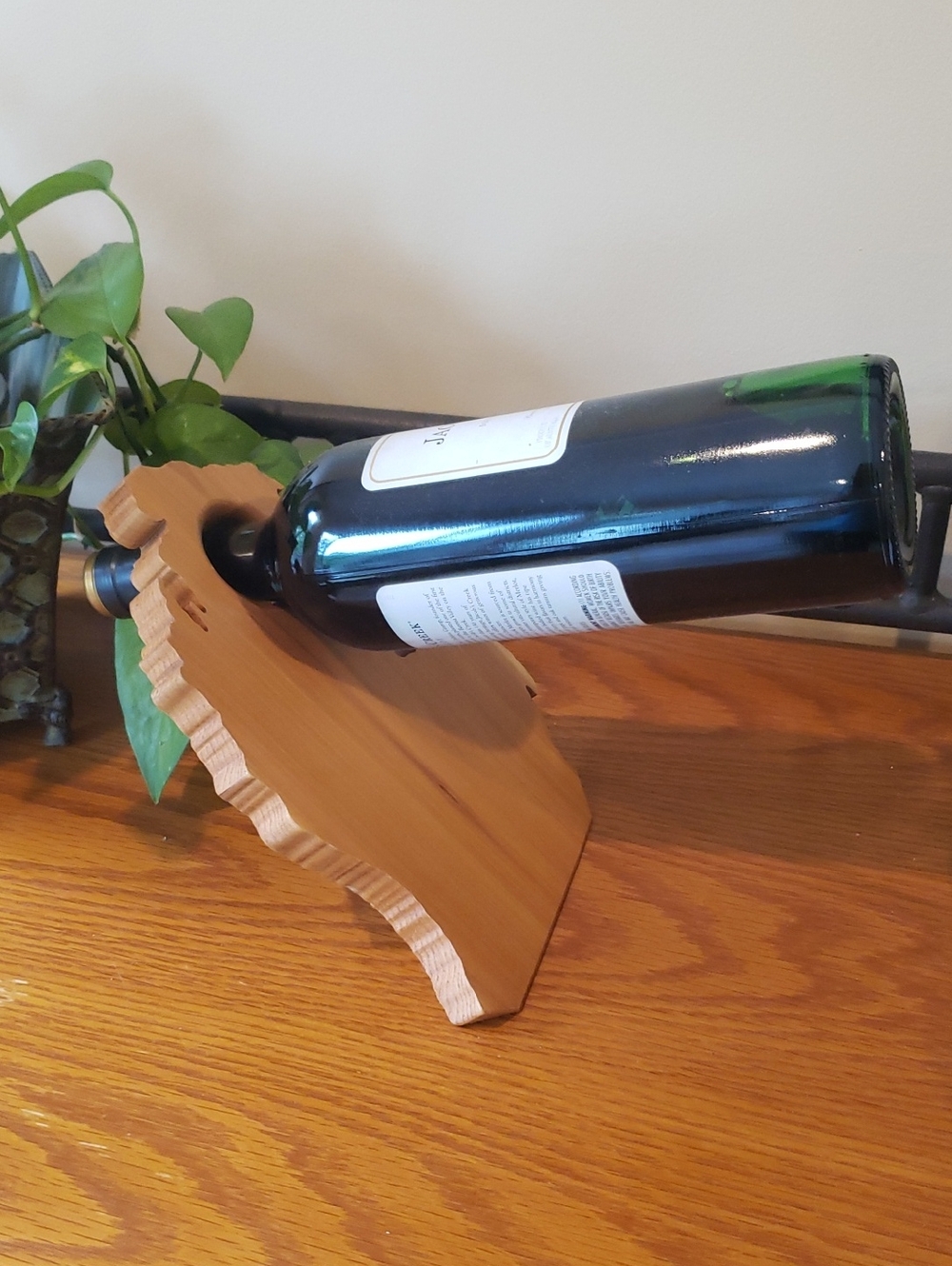 "Michigan" Hand-crafted Natural Brown Wooden Balancing Wine Bottle Holder